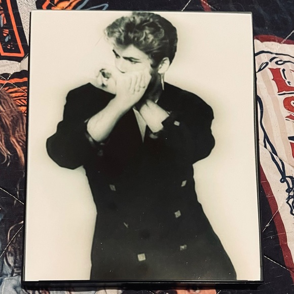 GEORGE MICHAEL Gorgeous B&W 8X10 Framed Photo NEW - Picture 1 of 6